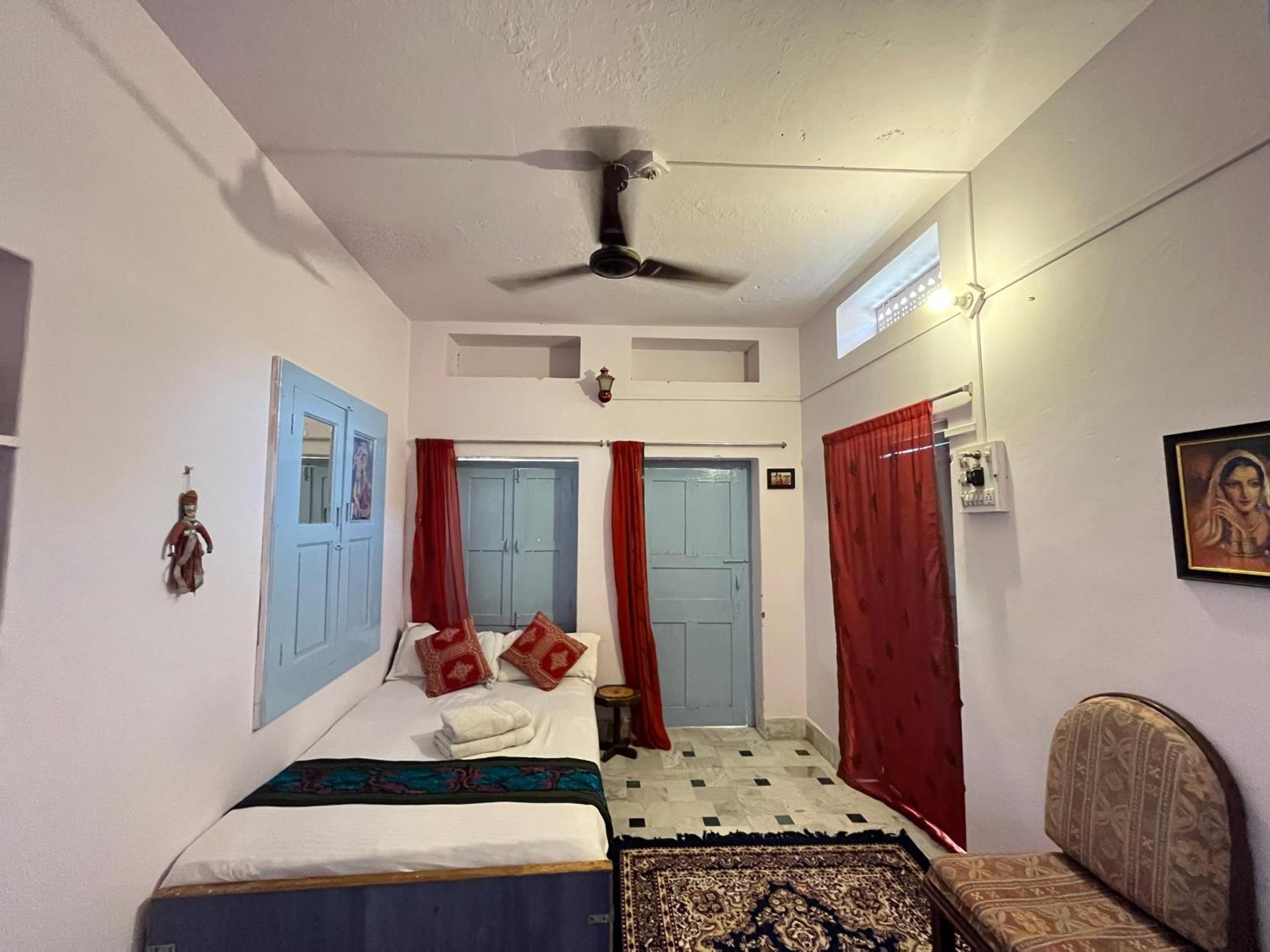 Marigold Homestay Jaisalmer Bilik gambar