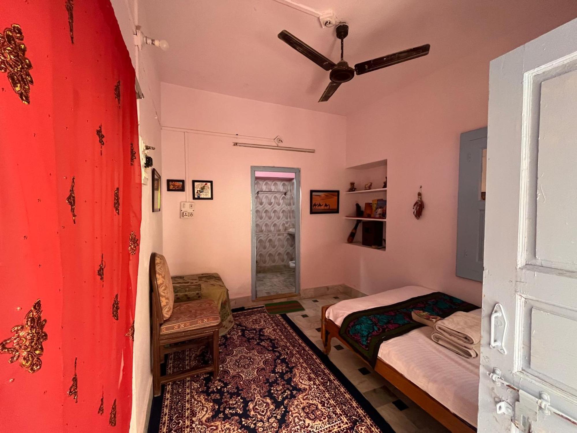 Marigold Homestay Jaisalmer Bilik gambar